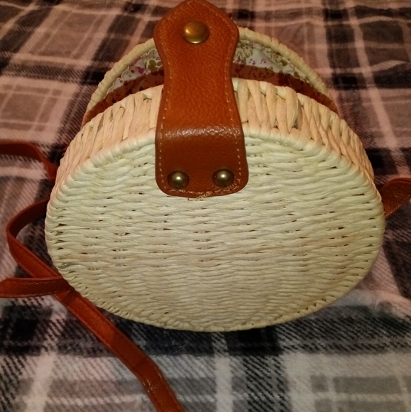 🆕 Round Woven Straw Crossbody Purse Shoulder Bag Vacation Summer Bag - Picture 14 of 15